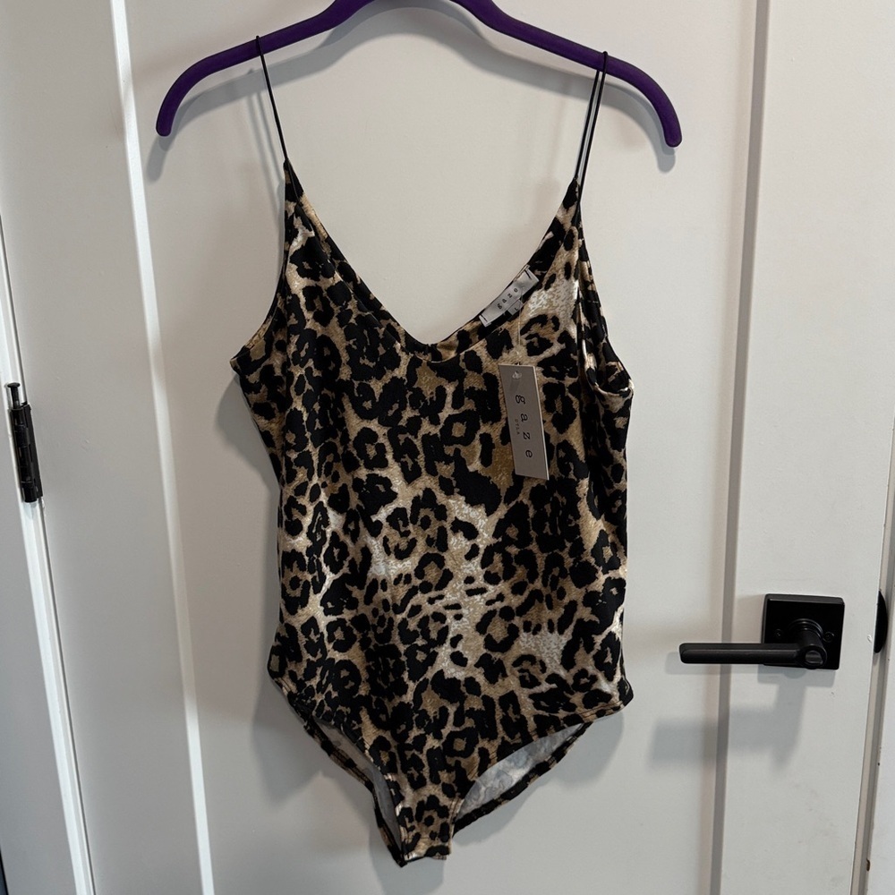 GAZE Animal Print Leopard V Neck Bodysuit Large NWT